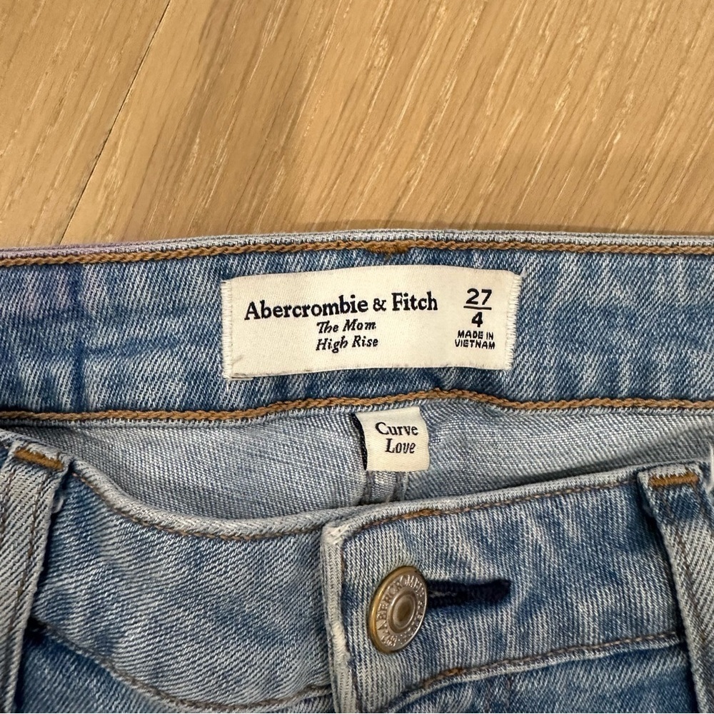 Abercrombie & Fitch The Mom High Rise Blue Holes High Rise Casual Comfy Size 27 - Picture 10 of 11